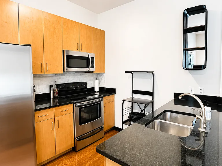 5300 Peachtree Rd #3202 — Photo 10