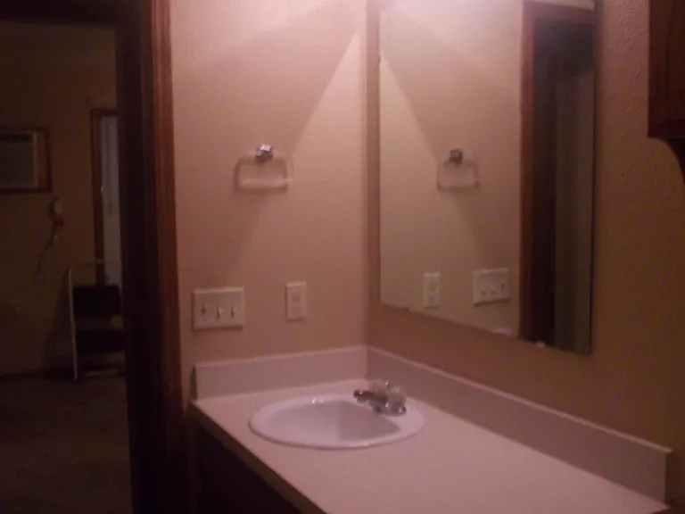 424 N Indiana St — Photo 2