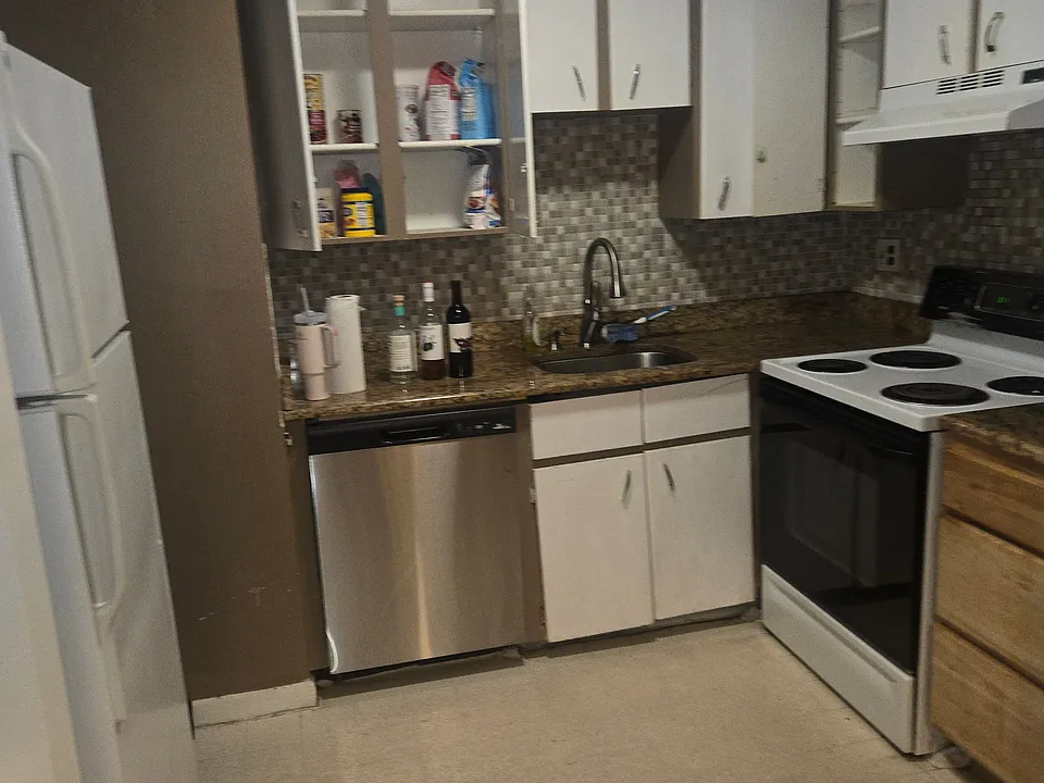 10 Scottfield Rd #12