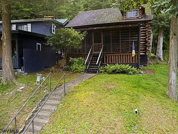 3rd image of 1752 Lake Floyd Cir