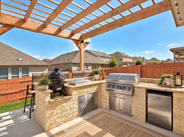 111 Bayberry Cir, Buda, TX 78610