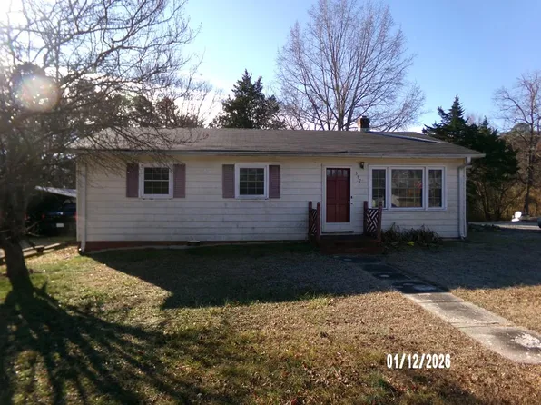 337 Wickham St, South Boston, VA 24592