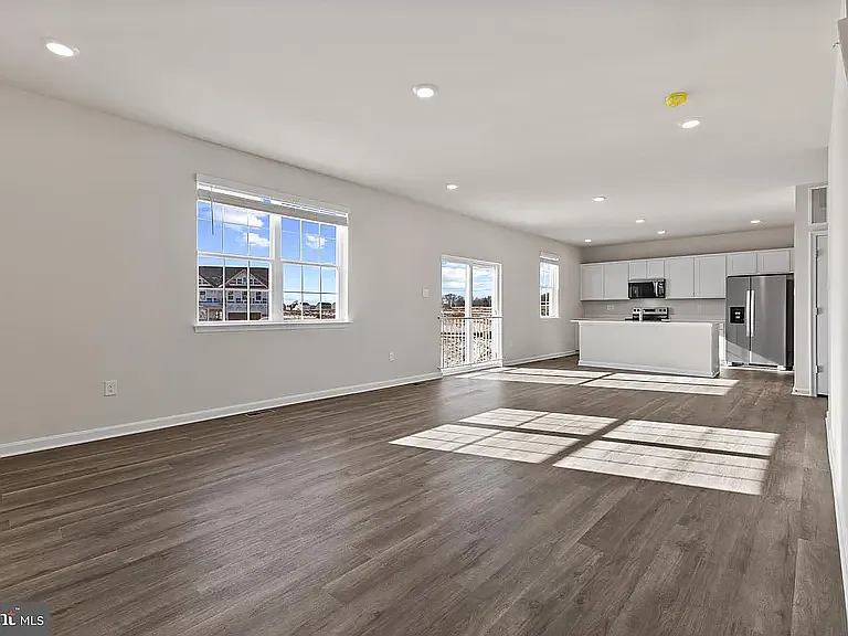 574 Atkinson St — Photo 23