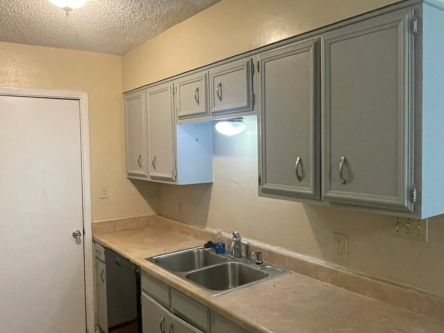 3 bed, 1225 sqft, $1,400 — Photo 3