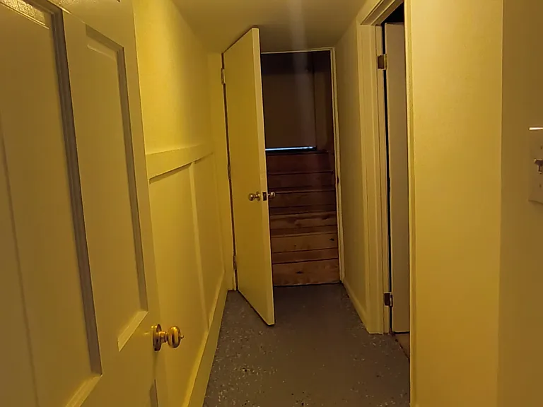 702 S Monroe St — Photo 8