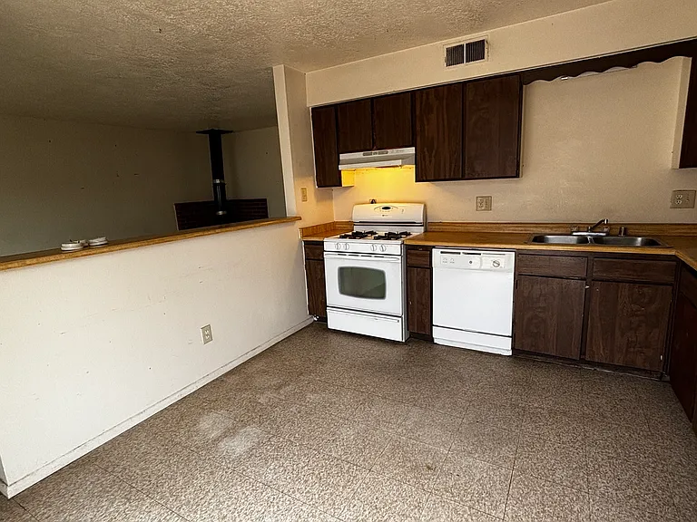 3512 Eastern Ave SE #C — Photo 1