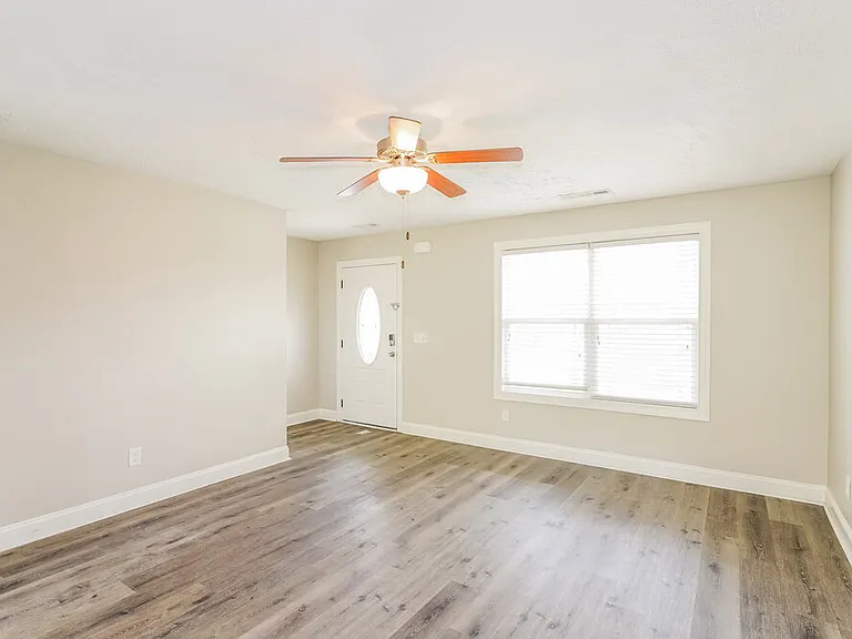1020 Tammy Sue Ln — Photo 5