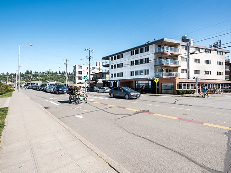 Alki Shores Apartments — Photo 3