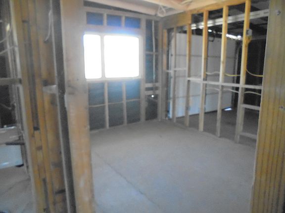 4th image of 1536 Riviera Dr
