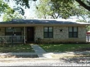 487 Cherry Ridge Dr, San Antonio, TX 78213