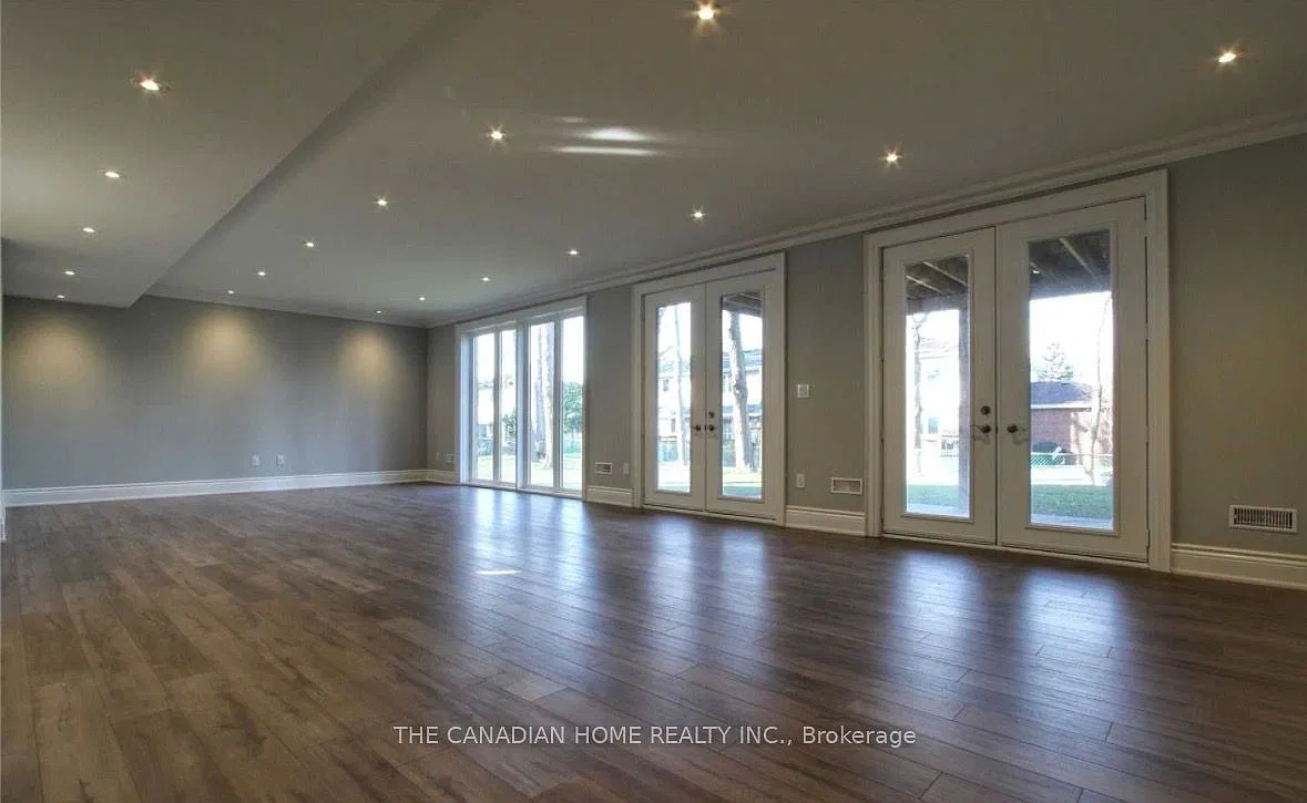 4 bed, $4,000 — Photo 2