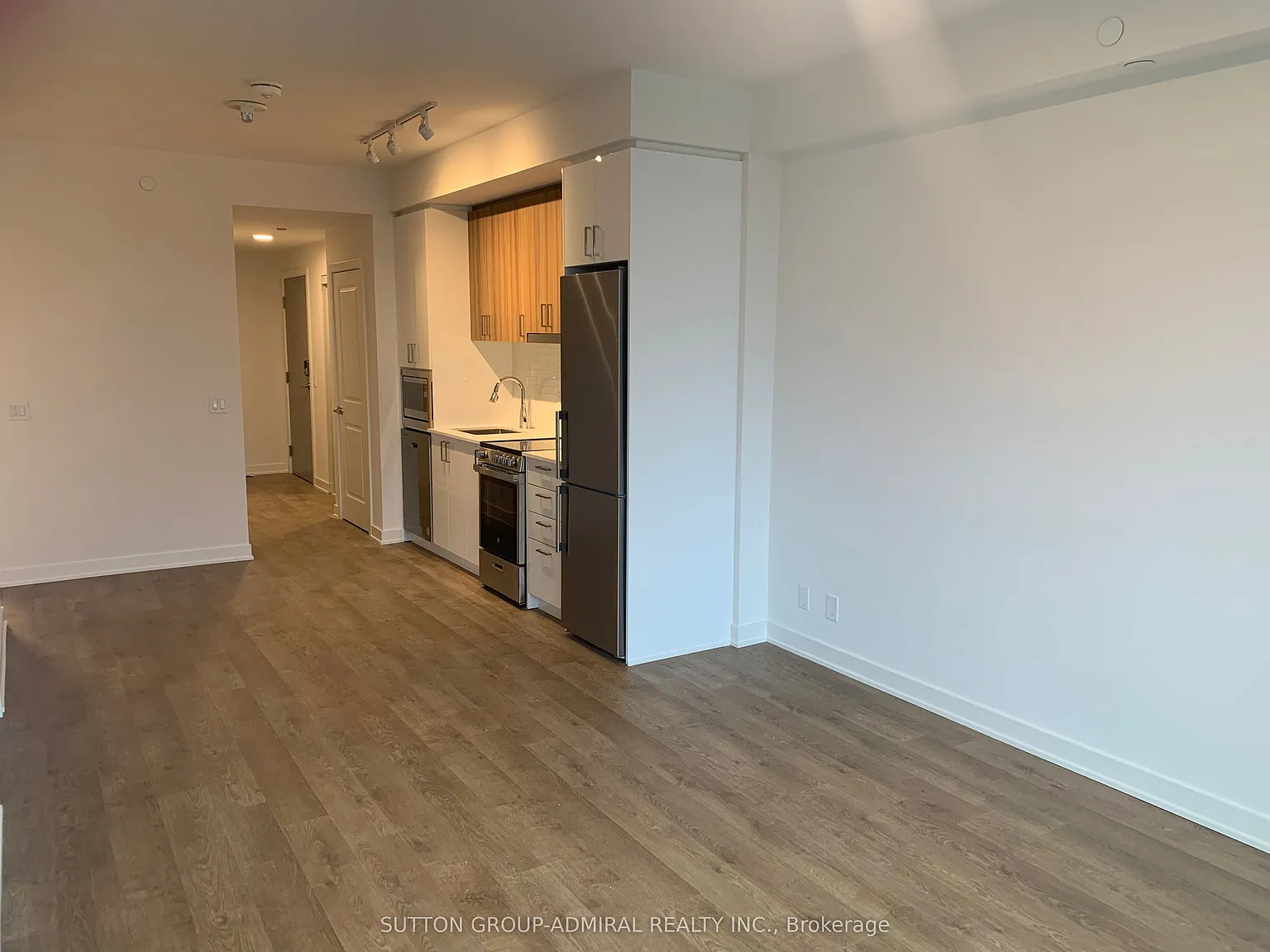 2 bed, $2,950 — Photo 4