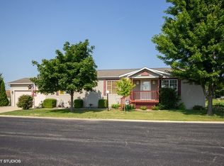 568 Mallard Cir, Sandwich, IL 60548