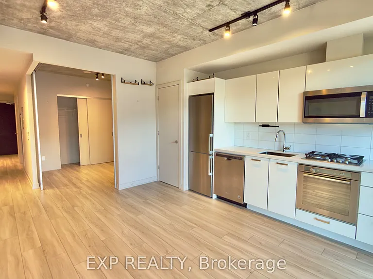 458 Richmond St W #401 — Photo 14