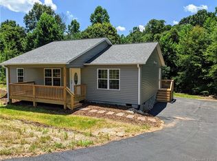 1338 39th St, Hickory, NC 28602