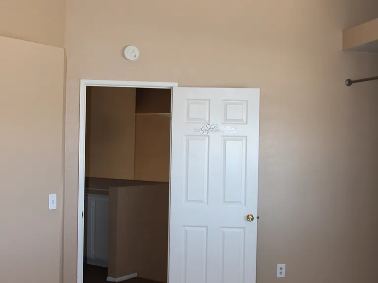 44718 Cerisa St — Photo 19