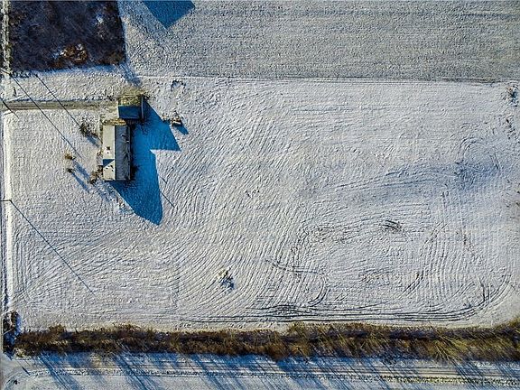 3rd image of 678 Township Road 101