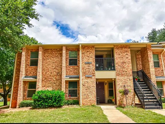 2nd image of 160 Gibson Rd #13081