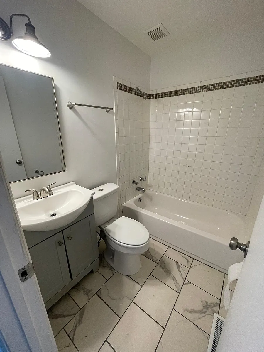 Building Photo - 3635 Redmon St #D