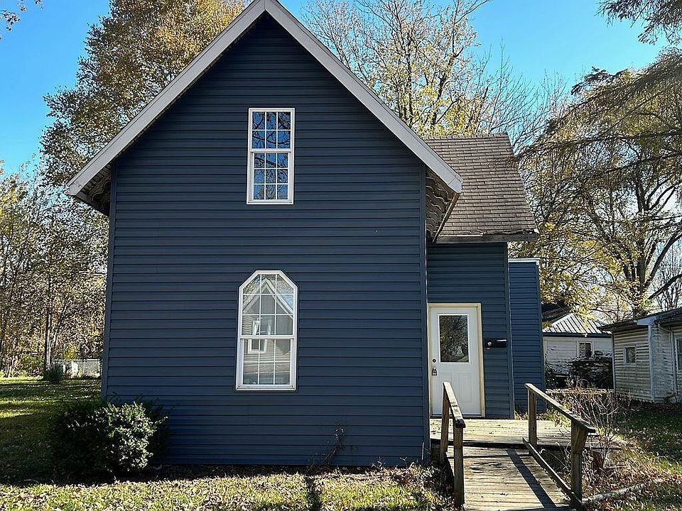 1027 Elm St, Rochester, IN 46975 Zillow