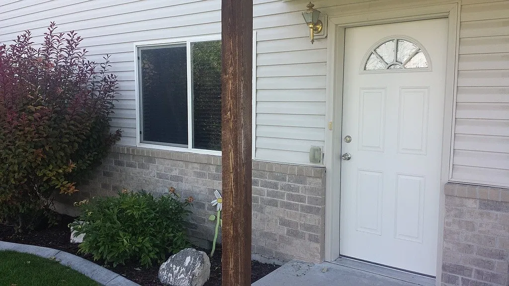 2 Bed, 1.5 Bath Townhouse at The Meadows! — Photo 2