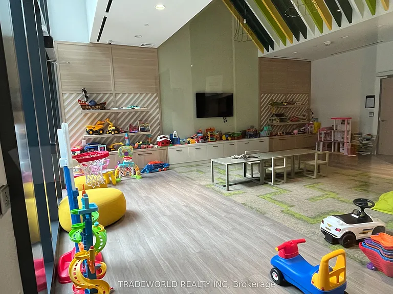 180 Mill St #S512 — Photo 17
