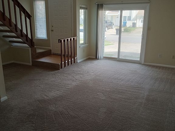 4th image of 3631 Chimney Creek Dr