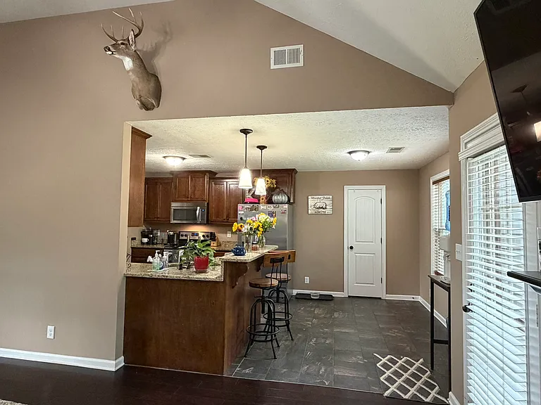 2152 Bend Rd — Photo 15
