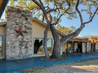 165 Edgewood Cir, Bandera, TX 78003
