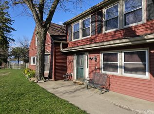W351N6018 Bauers Ln, Oconomowoc, WI 53066