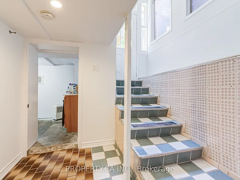 115 Emerson Ave #BASEMENT — Photo 6
