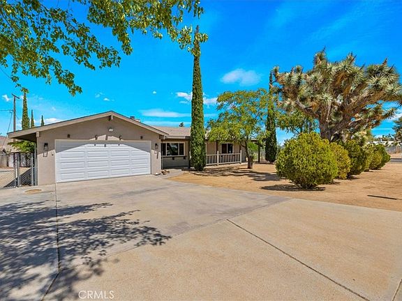 2nd image of 56388 Tamarisk Pl