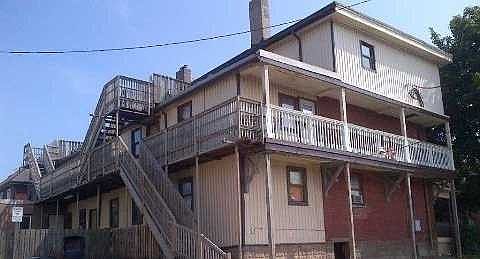 2nd image of 7 Gordon St #1