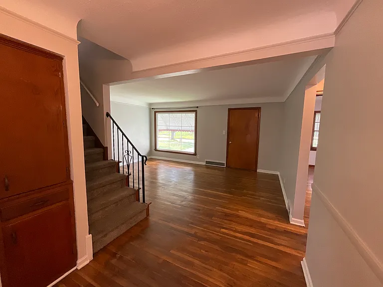 3709 Woodridge Rd — Photo 3