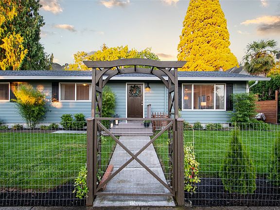 Walkway to front door