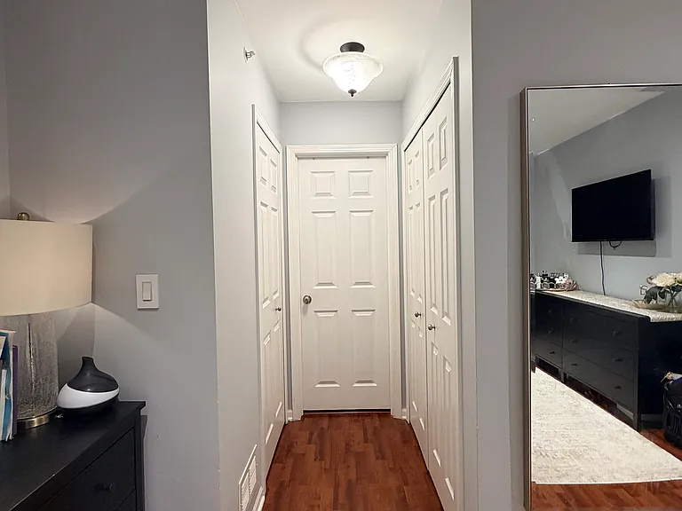 172 N East River Rd — Photo 50