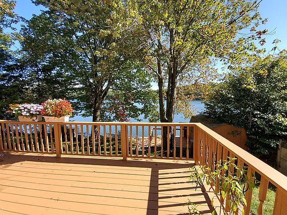 3rd image of 23 Lakeside Rd