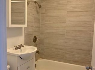 2835 N Racine Ave #222, Chicago, IL 60657