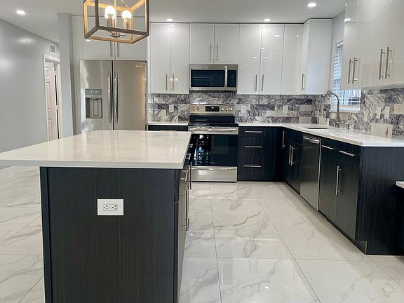 Plenty of room to move around while cooking and entertaining.