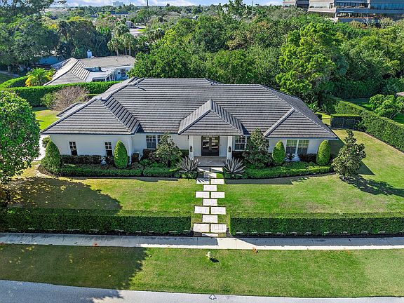 2nd image of 11763 Lake Shore Place