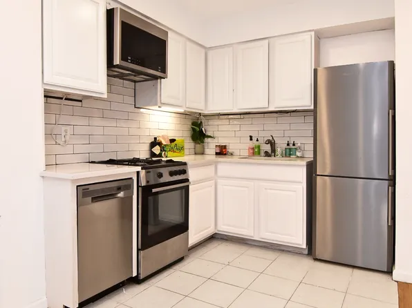 120 Ridge Street image 1 of 10