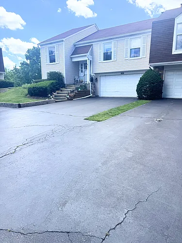 926 Burgess Cir Photo 1