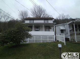 242 N 7th Ave, Paden City, WV 26159