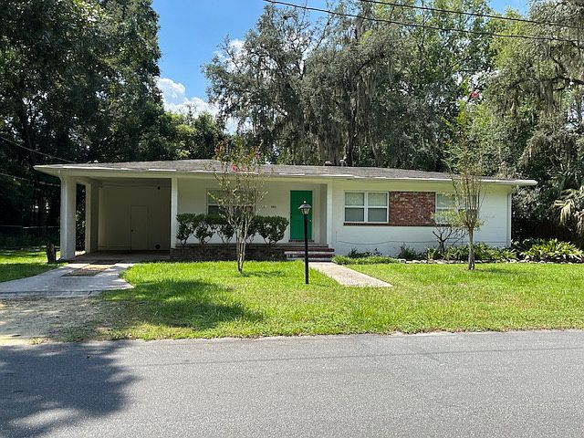 Picture of front of house