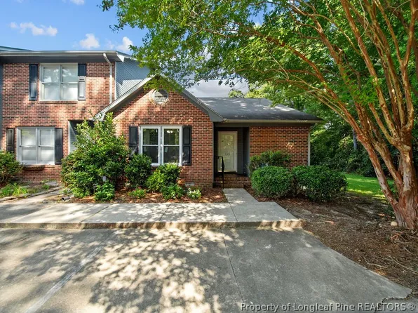 300 Ayrshire Ct, Fayetteville, NC 28311