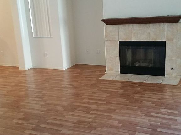 3rd image of 28178 Harmony Ln