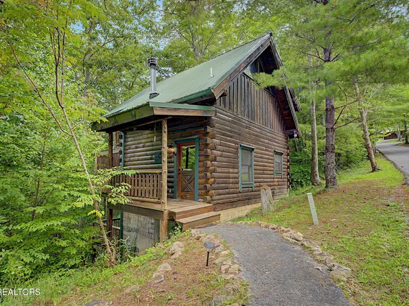 3039 Brothers Way, Sevierville, TN 37862
