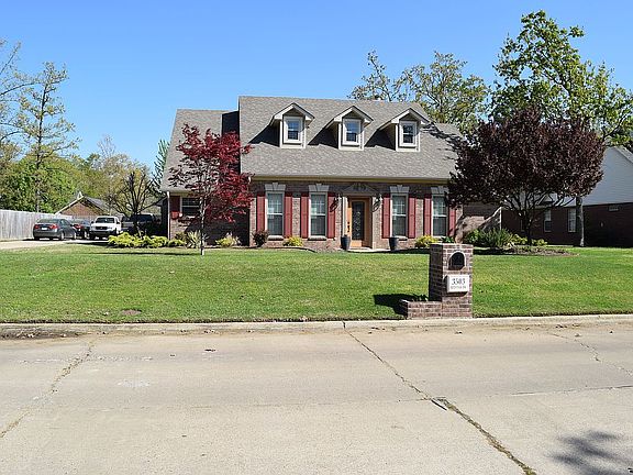 2nd image of 3503 Red Oak Dr