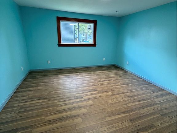 3rd image of 74 Main St #76