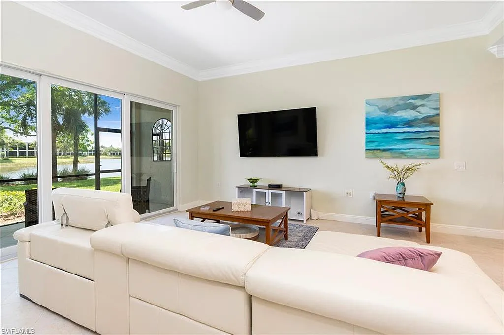 3 bed, 3.0 bath, 2100 sqft, $4,150 — Photo 4